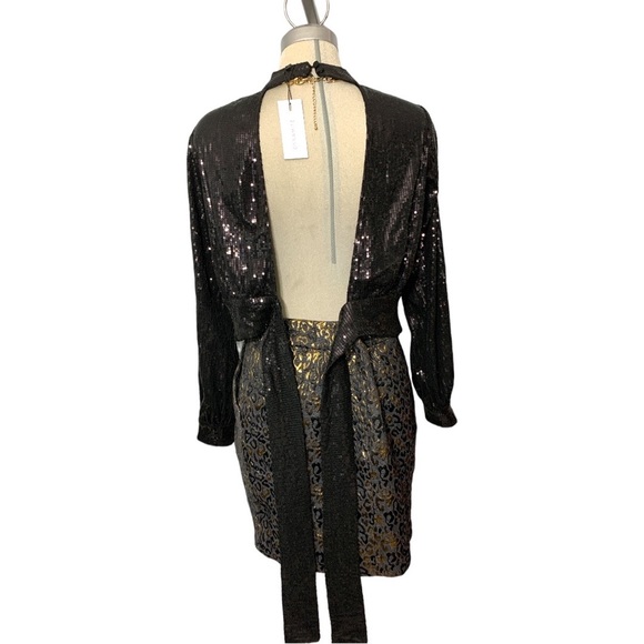 *NEW* DYNAMITE Black Long Sleeves Open Back Sequins Luxury Top Size M - Picture 11 of 13